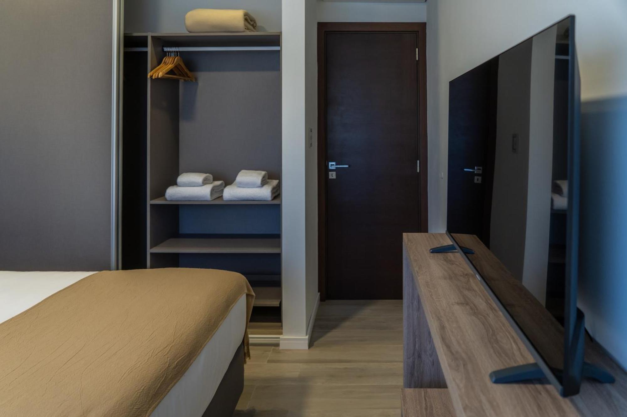Espacio Terra Apartamentos Хунін Екстер'єр фото